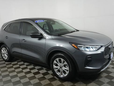 Certified 2024 Ford Escape Active w/ Cold Weather Package FWD image 2