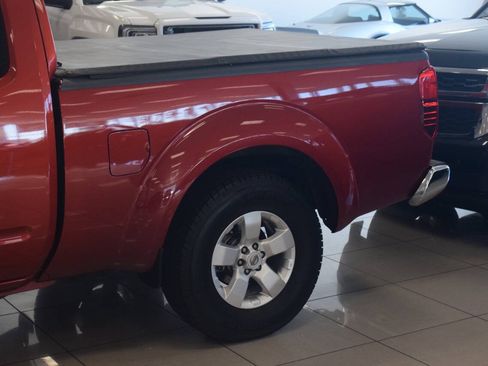 Used 2013 Nissan Frontier SV RWD image 19