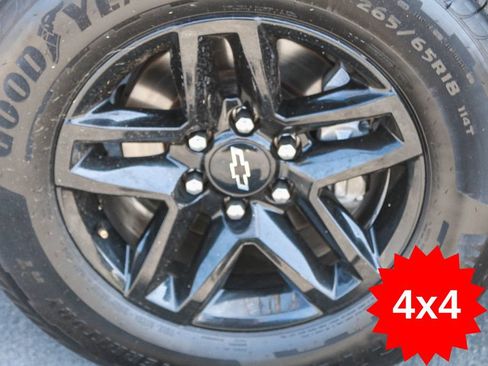 Used 2021 Chevrolet Silverado 1500 LT Trail Boss w/ Convenience Package II AWD/4WD image 10