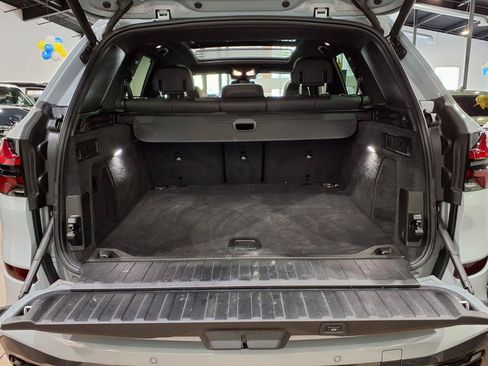 Used 2024 BMW X5 xDrive40i w/ M Sport Package AWD/4WD image 19