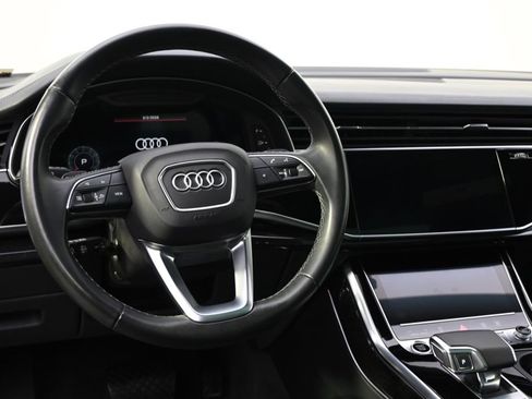 Used 2021 Audi Q8 Prestige w/ Prestige Package image 12
