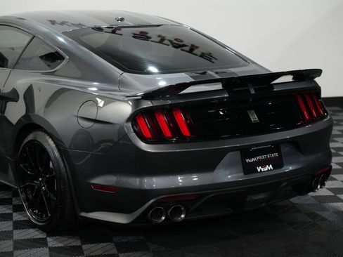 Used 2019 Ford Mustang Shelby GT350 w/ Technology Package image 19