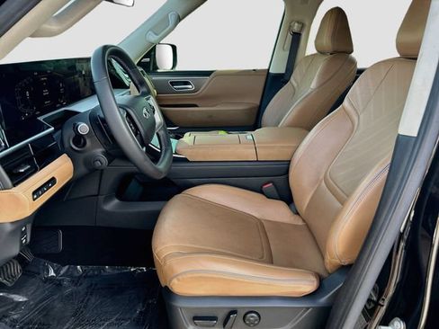 Used 2025 INFINITI QX80 Luxe RWD image 19