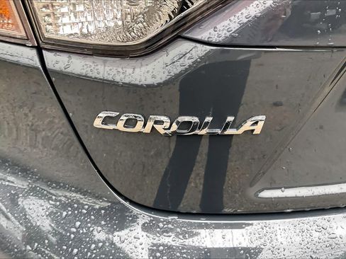 Used 2024 Toyota Corolla LE FWD image 30
