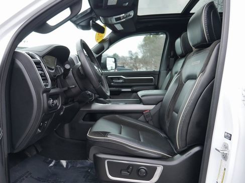 Used 2024 RAM 1500 Laramie image 13