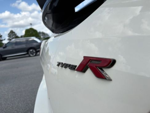 Used 2017 Honda Civic Type R image 2