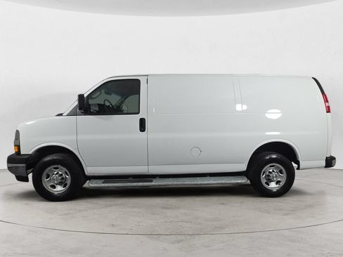 Used 2024 Chevrolet Express 2500 w/ Driver Convenience Package RWD image 8