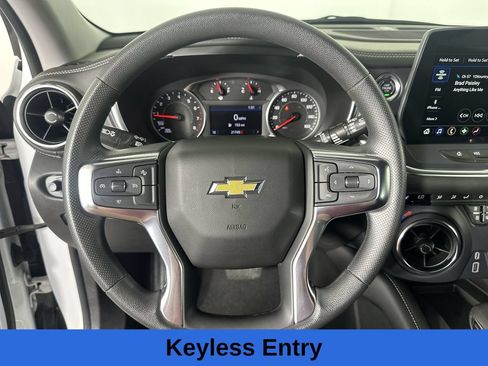 Used 2025 Chevrolet Blazer LT w/ Convenience Package FWD image 14