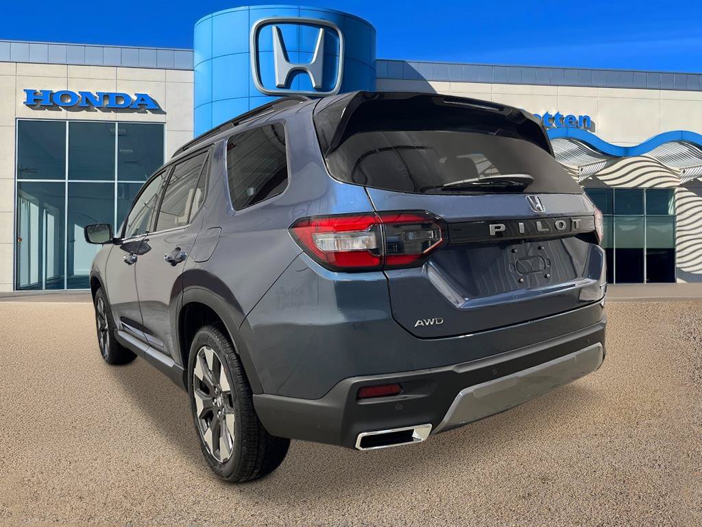 New 2026 Honda Pilot Touring image 3