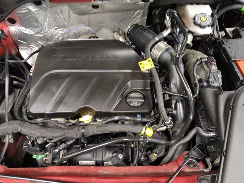Used 2024 Chevrolet Trax RS FWD image 30