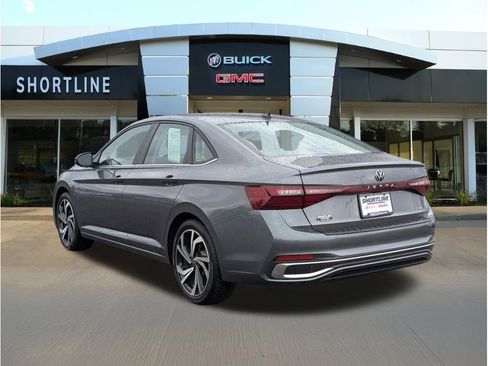 Used 2025 Volkswagen Jetta SEL FWD image 5