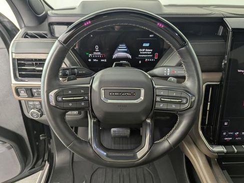 Used 2025 GMC Yukon Denali Ultimate w/ LPO, Floor Liner Package AWD/4WD image 18