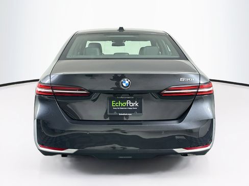 Used 2026 BMW 530i w/ Premium Package RWD image 7