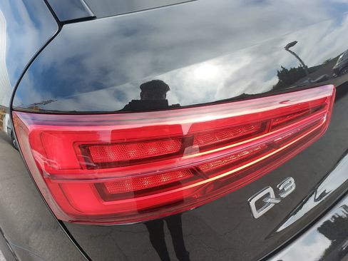 Used 2018 Audi Q3 2.0T Premium Plus w/ Premium Plus Package AWD/4WD image 38
