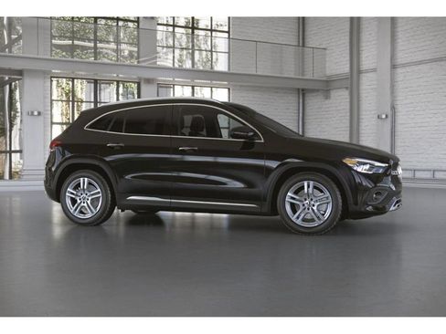 Certified 2023 Mercedes-Benz GLA 250 4MATIC image 15