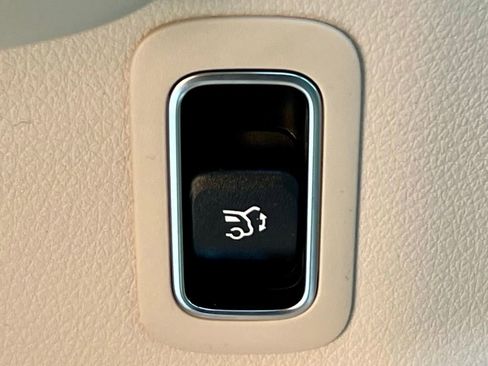 Certified 2026 Mercedes-Benz GLB 250 4MATIC image 35