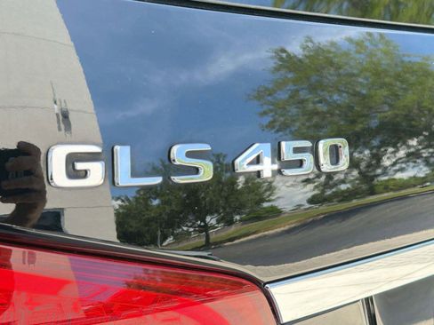 Used 2017 Mercedes-Benz GLS 450 4MATIC image 32