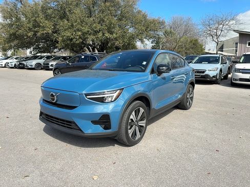 Certified 2023 Volvo C40 Recharge Core image 2