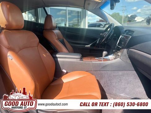 Used 2011 Lexus IS 250C image 10