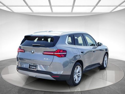 Used 2025 BMW X3 xDrive30i w/ Convenience Package AWD/4WD image 4