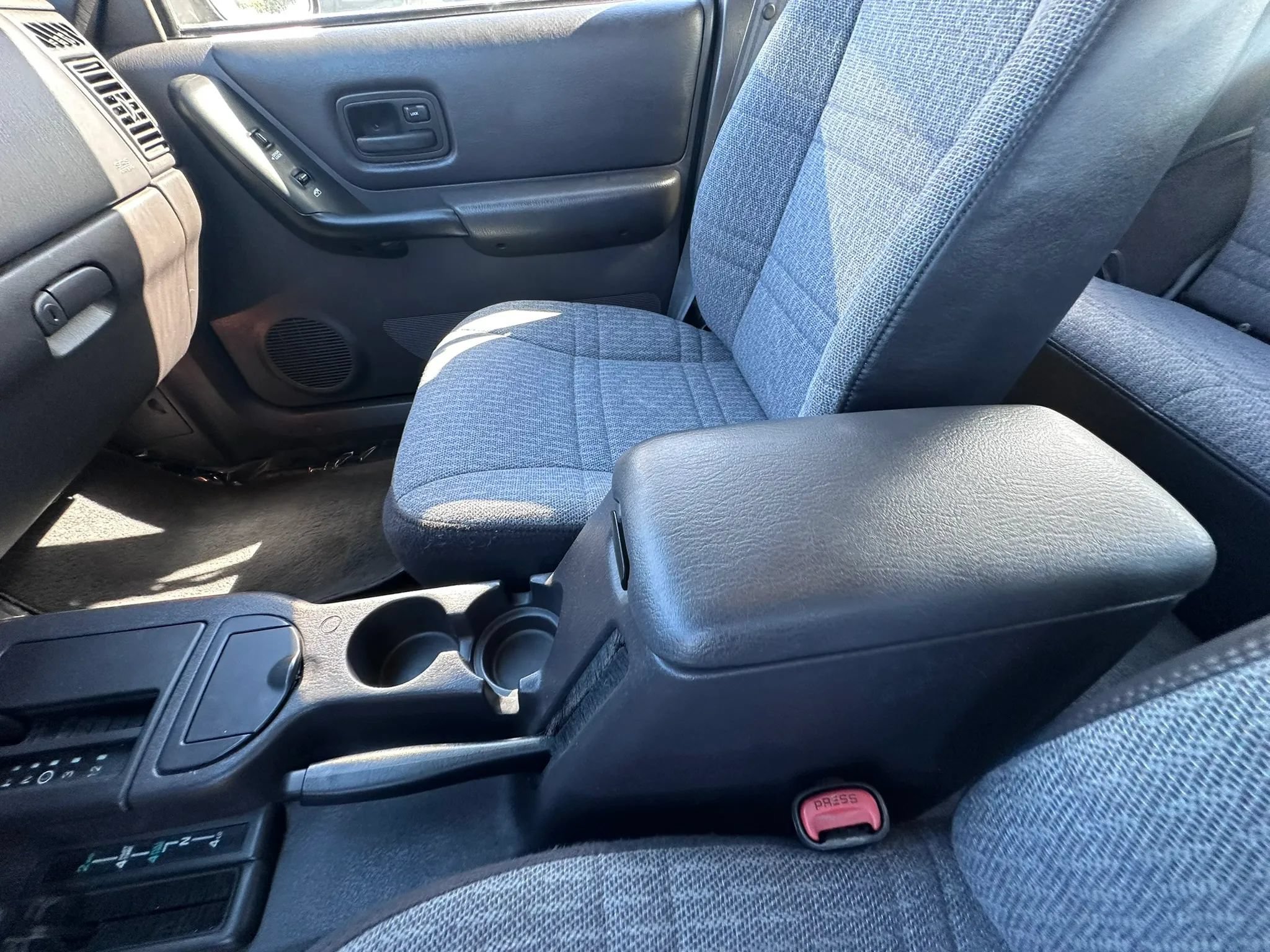 Used 2001 Jeep Cherokee Sport AWD/4WD image 18