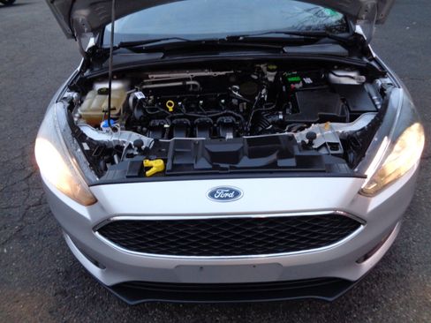 Used 2016 Ford Focus SE w/ Equipment Group 201A image 22