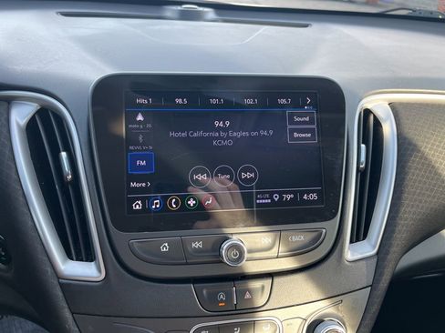 Used 2022 Chevrolet Malibu LT image 69