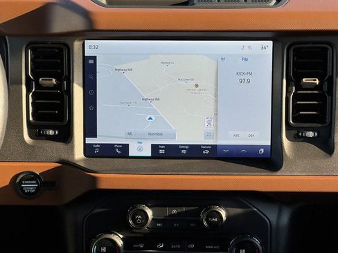 Used 2024 Ford Bronco Outer Banks image 12