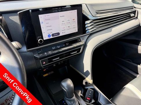 Used 2025 Toyota Camry SE w/ Convenience Package FWD image 25