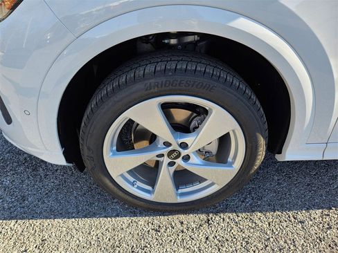 New 2025 Audi Q5 Premium Plus image 25