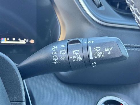 New 2025 Jeep Grand Cherokee L Laredo image 13