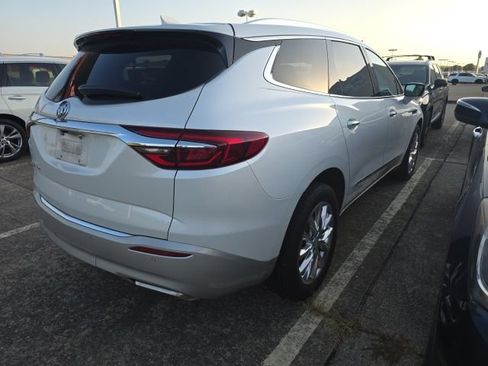 Used 2021 Buick Enclave Premium w/ Sun and Sites Package AWD/4WD image 7