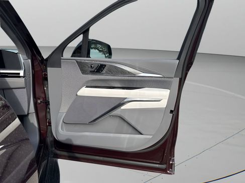 New 2025 Cadillac Escalade IQ Sport 1 w/ LPO, ONYX Package image 11