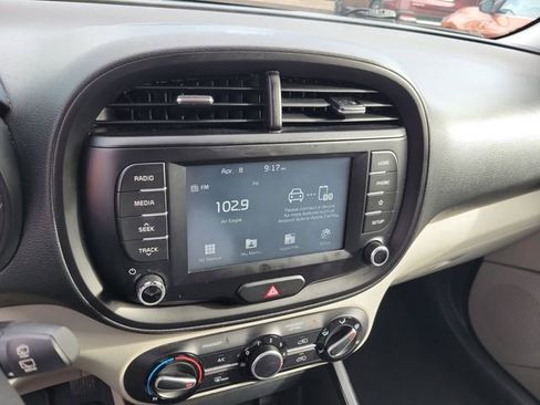 Used 2020 Kia Soul LX FWD image 20