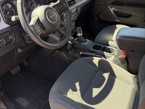 Used 2025 Jeep Wrangler Sport S image 9