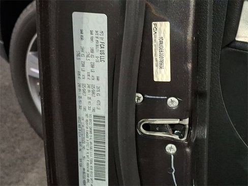 Used 2016 Jeep Compass High Altitude image 28