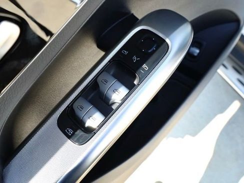 New 2025 Mercedes-Benz GLC 300 GLC 300 image 28