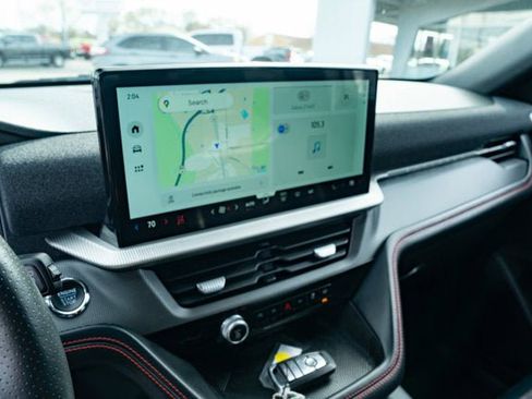 Used 2025 Ford Explorer ST-Line image 17