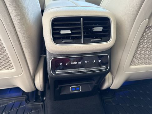 Certified 2026 Mercedes-Benz GLS 450 4MATIC image 38