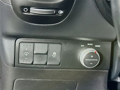 Used 2016 Kia Soul + w/ Audio Package image 18