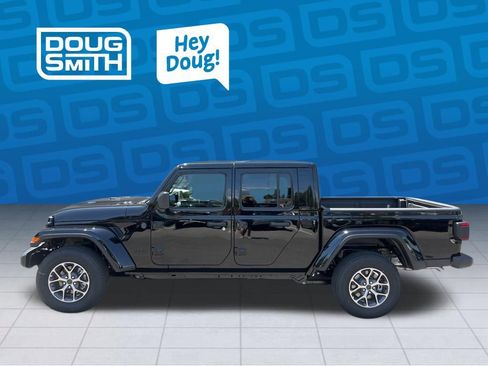 New 2025 Jeep Gladiator Sport AWD/4WD image 3