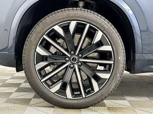 New 2026 Volvo XC90 B6 Plus w/ Protection Package image 30