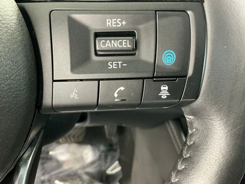 Used 2021 Nissan Rogue SL AWD/4WD image 38