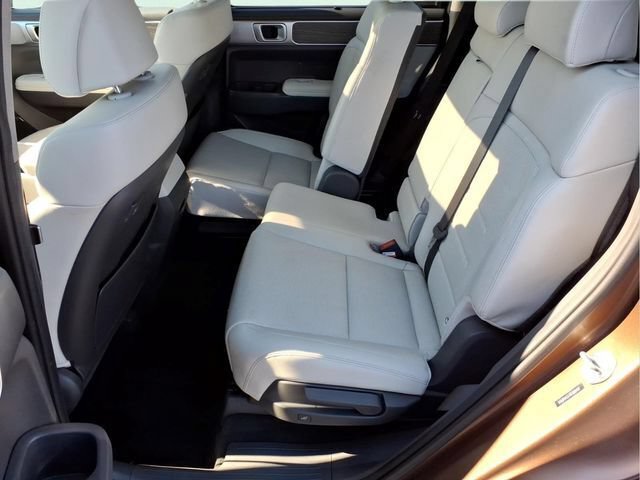 Used 2024 Hyundai Santa Fe Limited FWD image 21