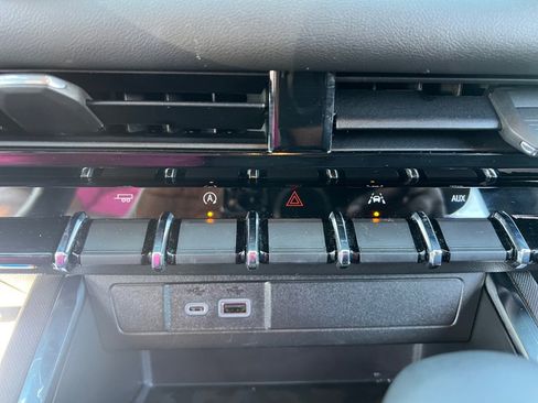 Used 2024 GMC Canyon Elevation w/ Convenience Package image 18