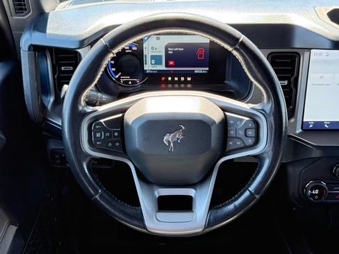 Used 2021 Ford Bronco Outer Banks w/ Sasquatch Package AWD/4WD image 8