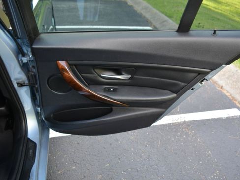 Used 2014 BMW 328i Sedan RWD image 16