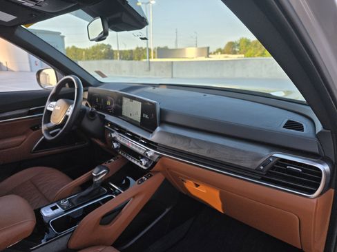 Used 2025 Kia Telluride EX X-Line image 32