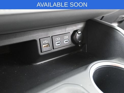 Used 2023 Toyota Highlander LE FWD image 25