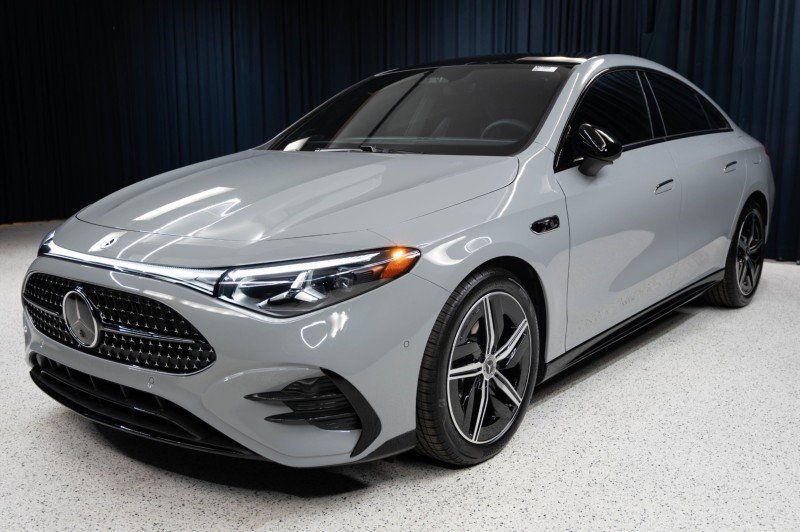 New 2027 Mercedes-Benz CLA 220 image 1